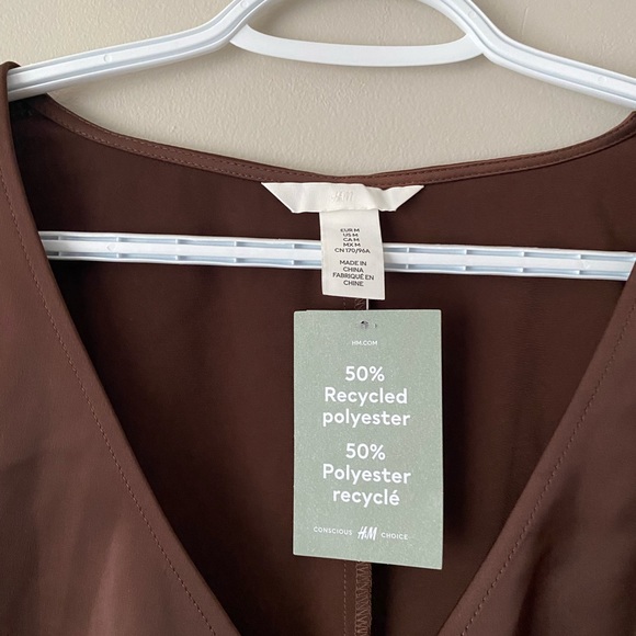 H&M Satin V-neck Blouse - Picture 2 of 2